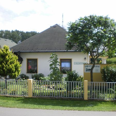 Apartament Privat Buk 100 Jindřichŭv Hradec Zewnętrze zdjęcie