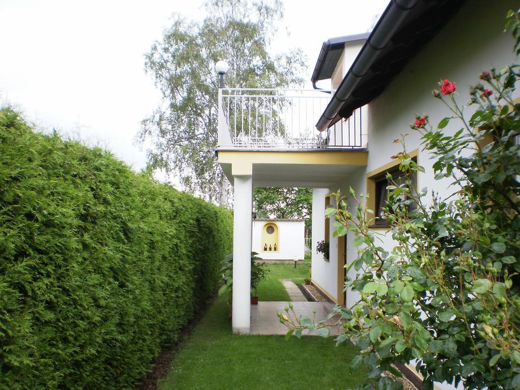 Apartament Privat Buk 100 Jindřichŭv Hradec Zewnętrze zdjęcie