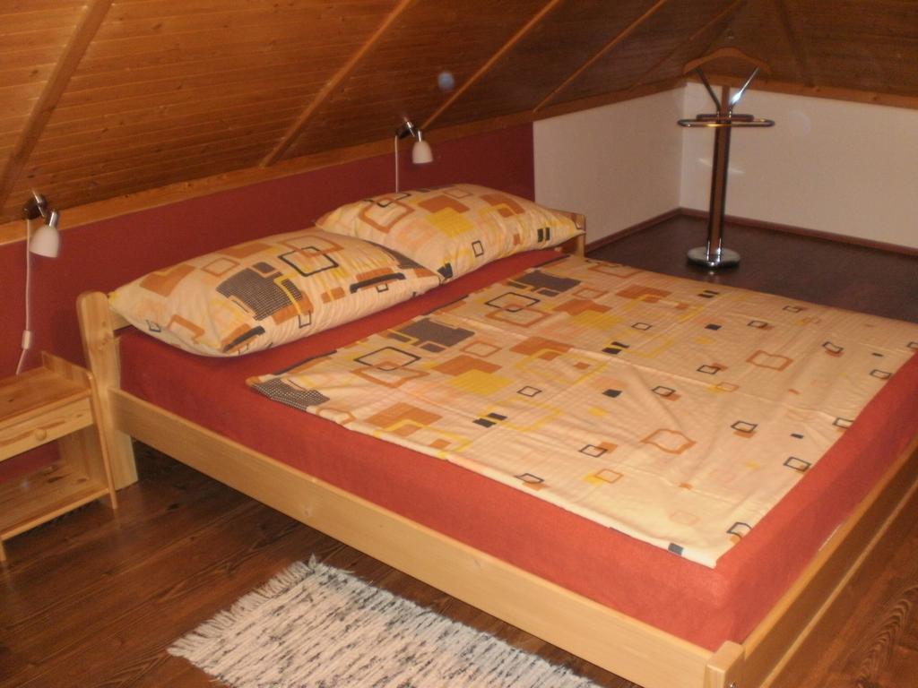 Apartament Privat Buk 100 Jindřichŭv Hradec Zewnętrze zdjęcie
