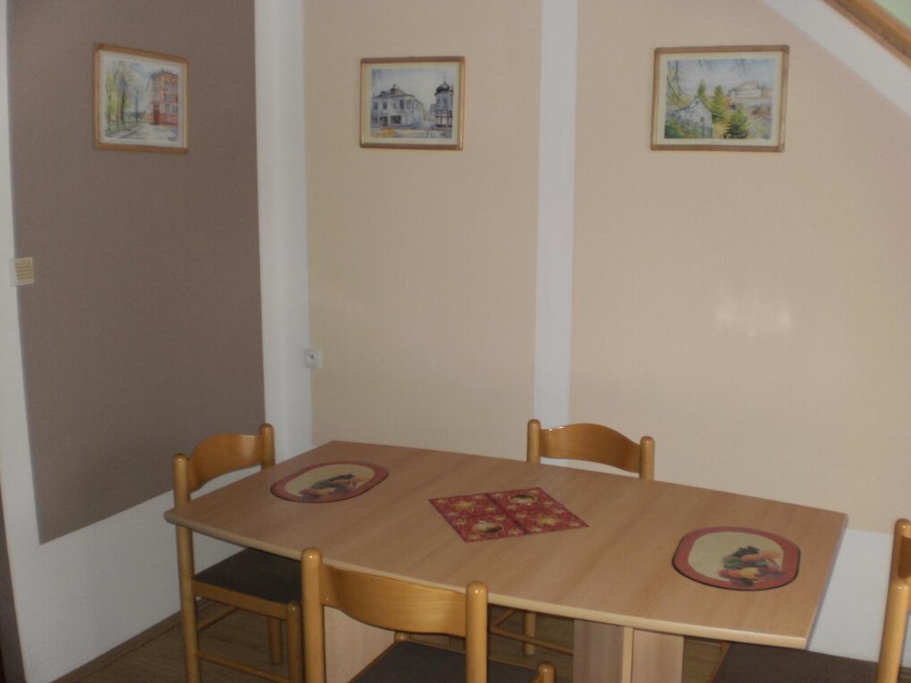 Apartament Privat Buk 100 Jindřichŭv Hradec Zewnętrze zdjęcie
